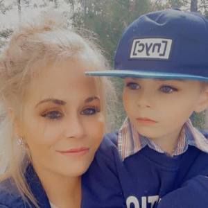 Meet your Posher, Candy